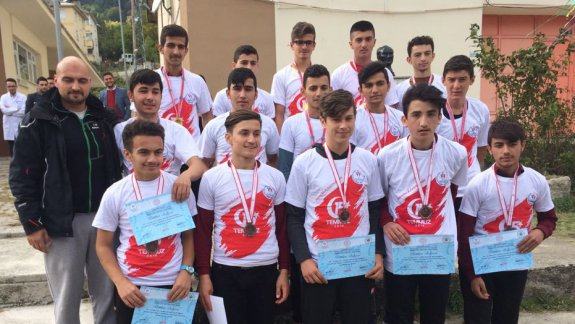 Küre Çok Programlı Anadolu Lisesi futbol turnuvası heyecanı yaşadı!